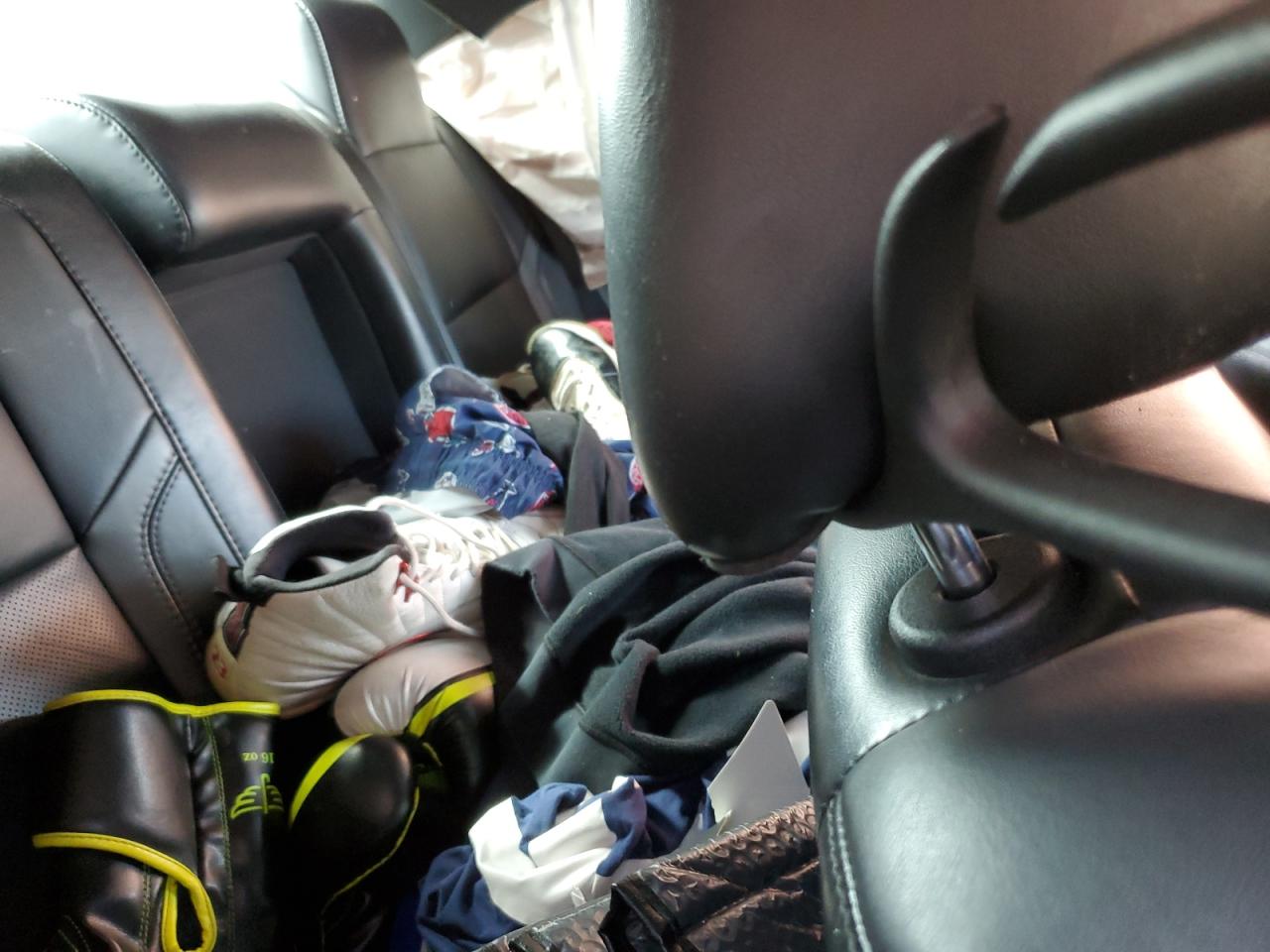 2C3CDZAG9GH329551 2016 Dodge Challenger Sxt