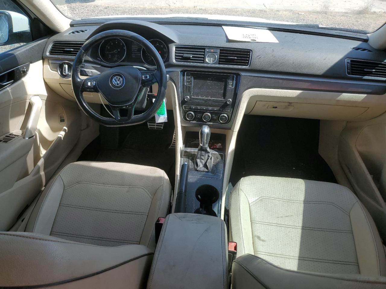 1VWDT7A31HC053047 2017 Volkswagen Passat R-Line