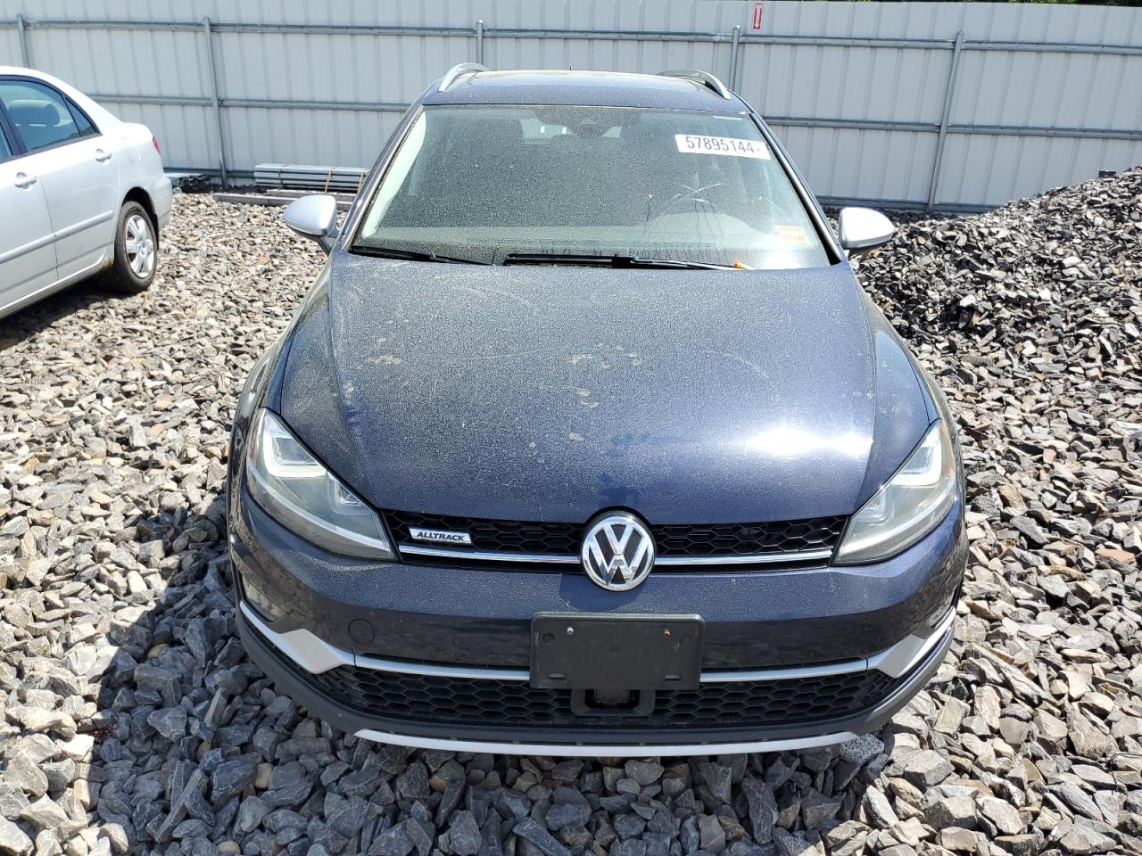 3VWH17AU8HM532984 2017 Volkswagen Golf Alltrack S