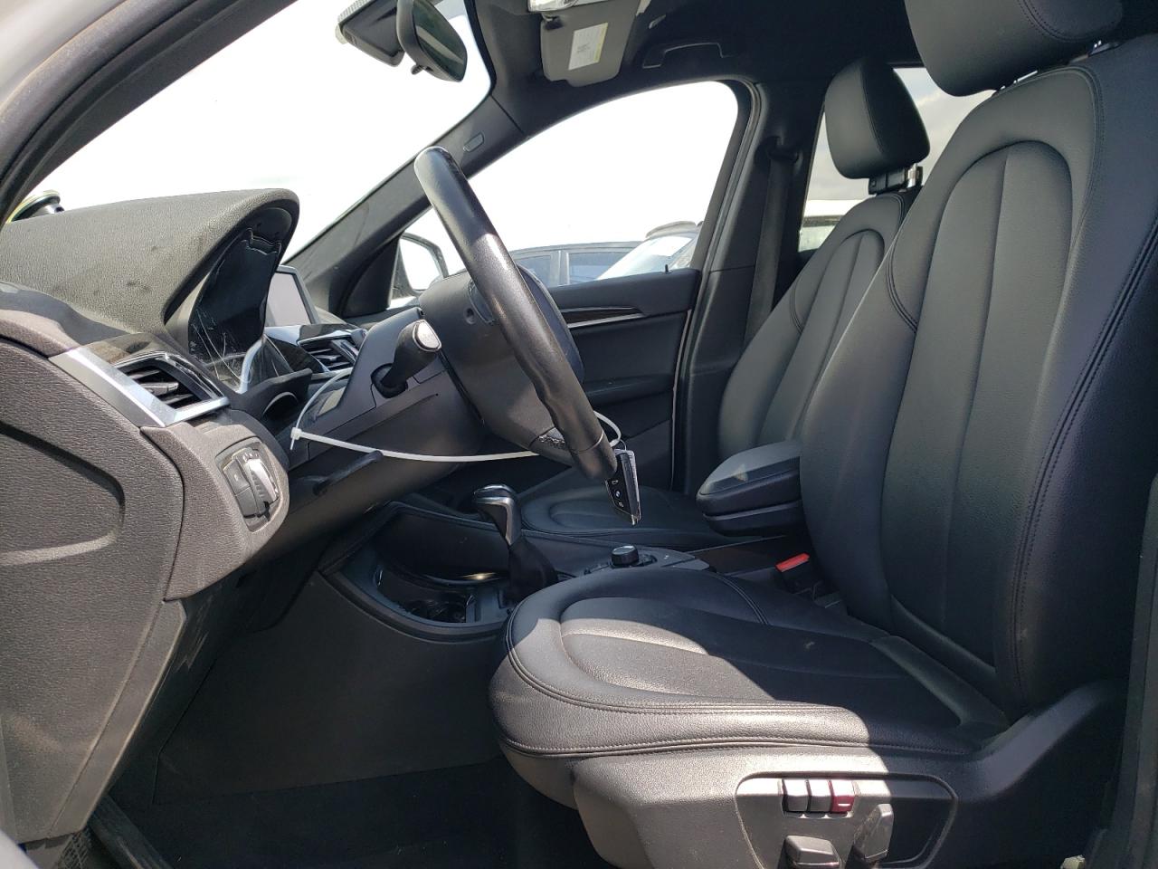 WBXHT3C30J5L26633 2018 BMW X1 xDrive28I