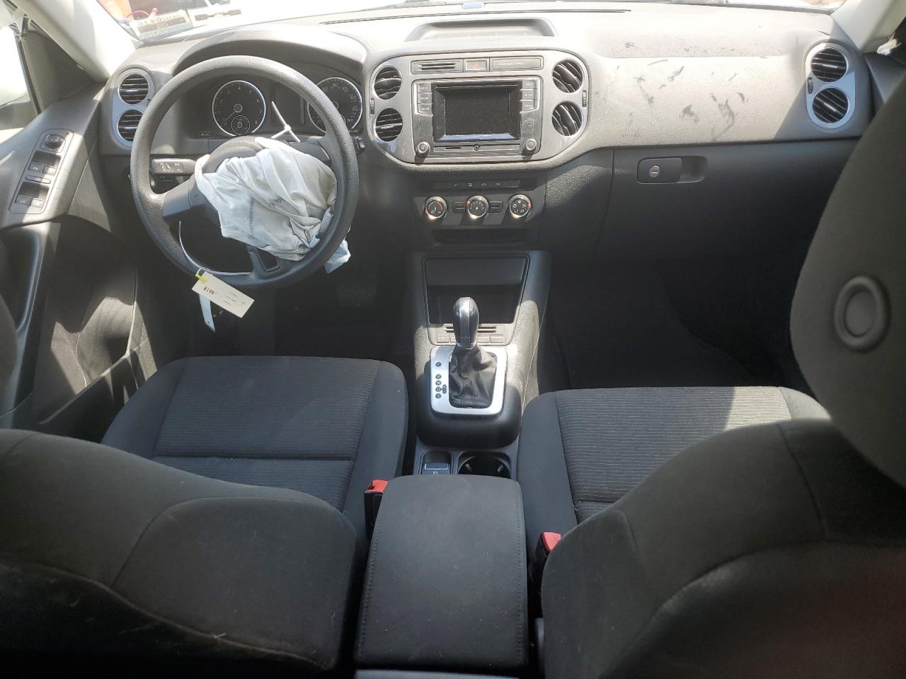 WVGAV7AXXHK049406 2017 Volkswagen Tiguan S