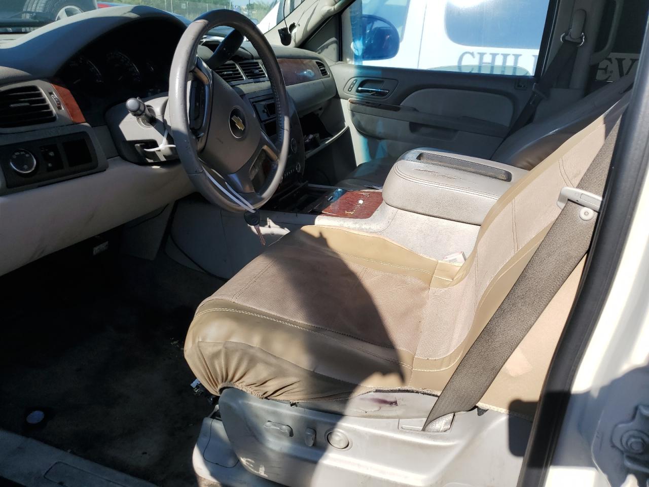 3GNMCGE01BG323988 2011 Chevrolet Avalanche Ltz