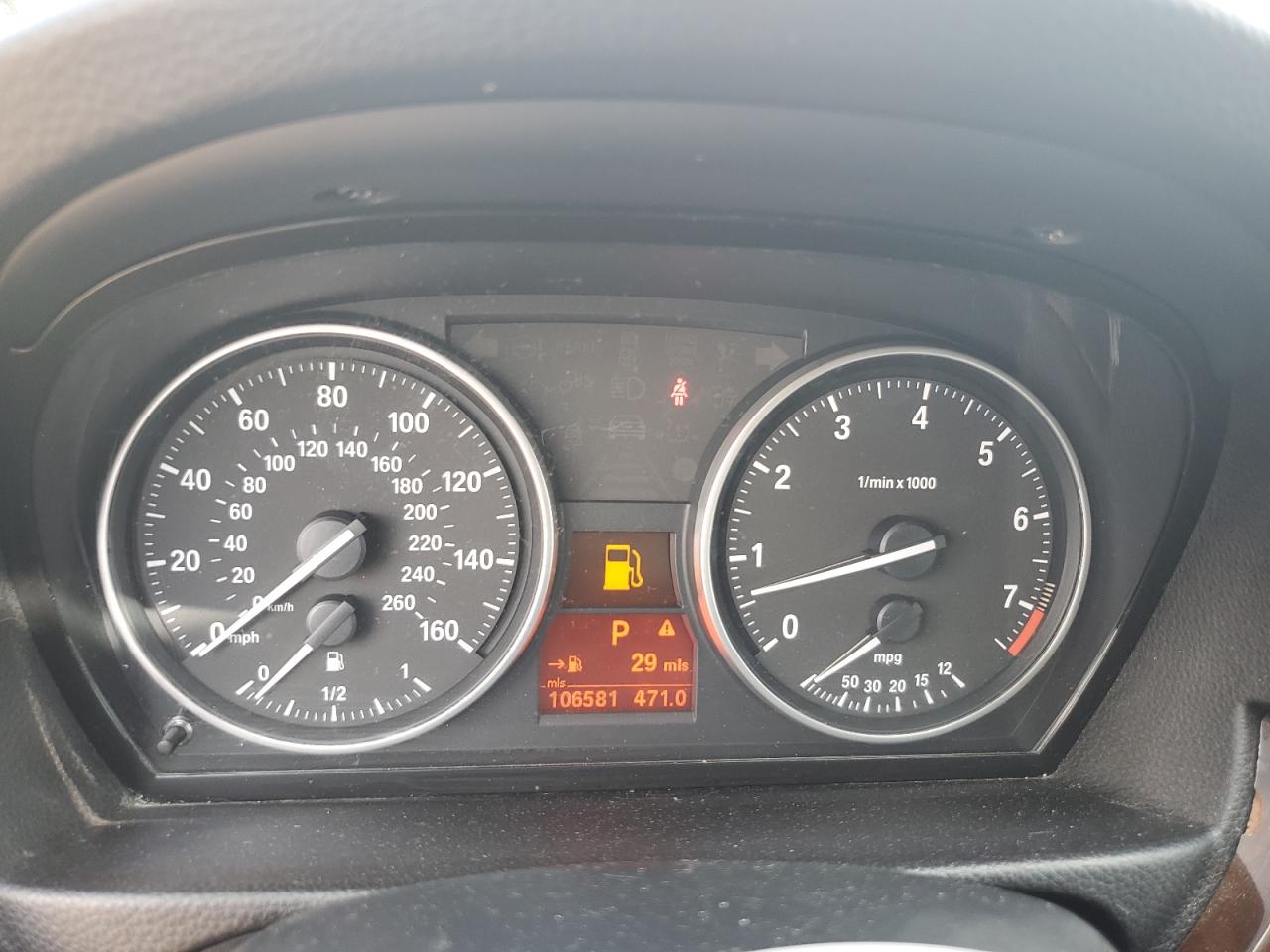 WBAPK7C57BF195665 2011 BMW 328 Xi