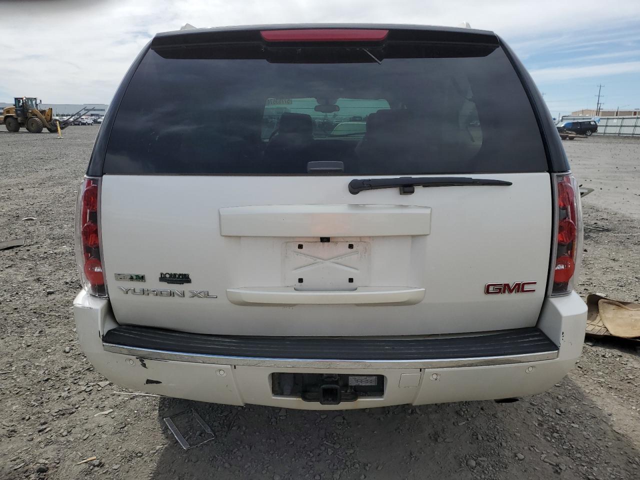 1GKUKMEF3AR183167 2010 GMC Yukon Xl Denali