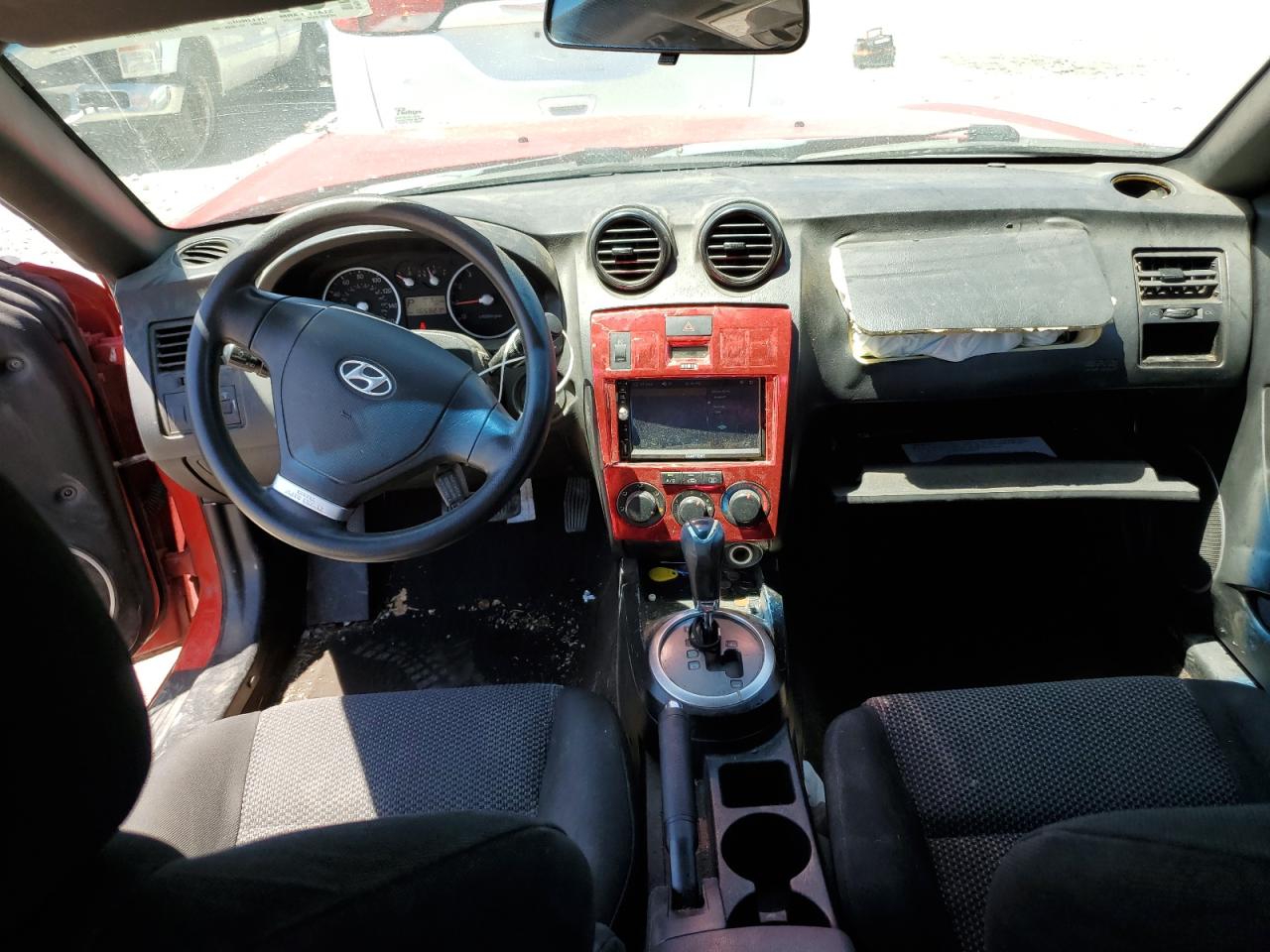 KMHHM65D83U095986 2003 Hyundai Tiburon