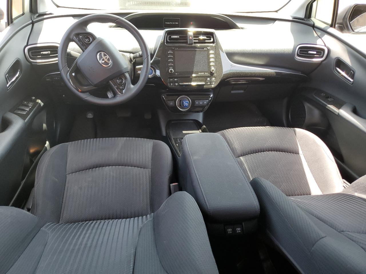 JTDKAMFP4M3180203 2021 Toyota Prius Prime Le