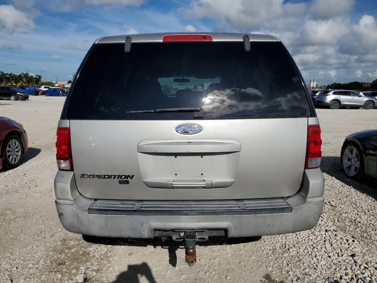 1FMRU15W33LB13602 2003 Ford Expedition Xlt