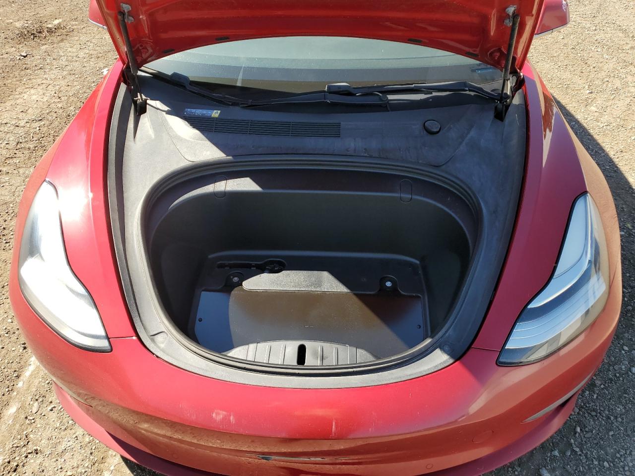 5YJ3E1EBXJF107042 2018 Tesla Model 3