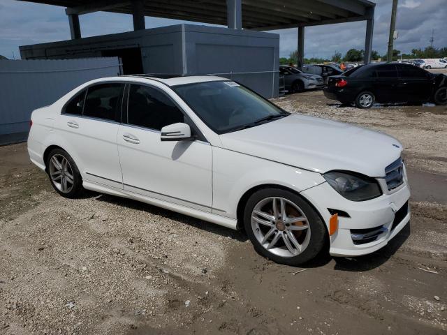 VIN WDDGF4HB1DR287365 2013 Mercedes-Benz C-Class, 250 no.4