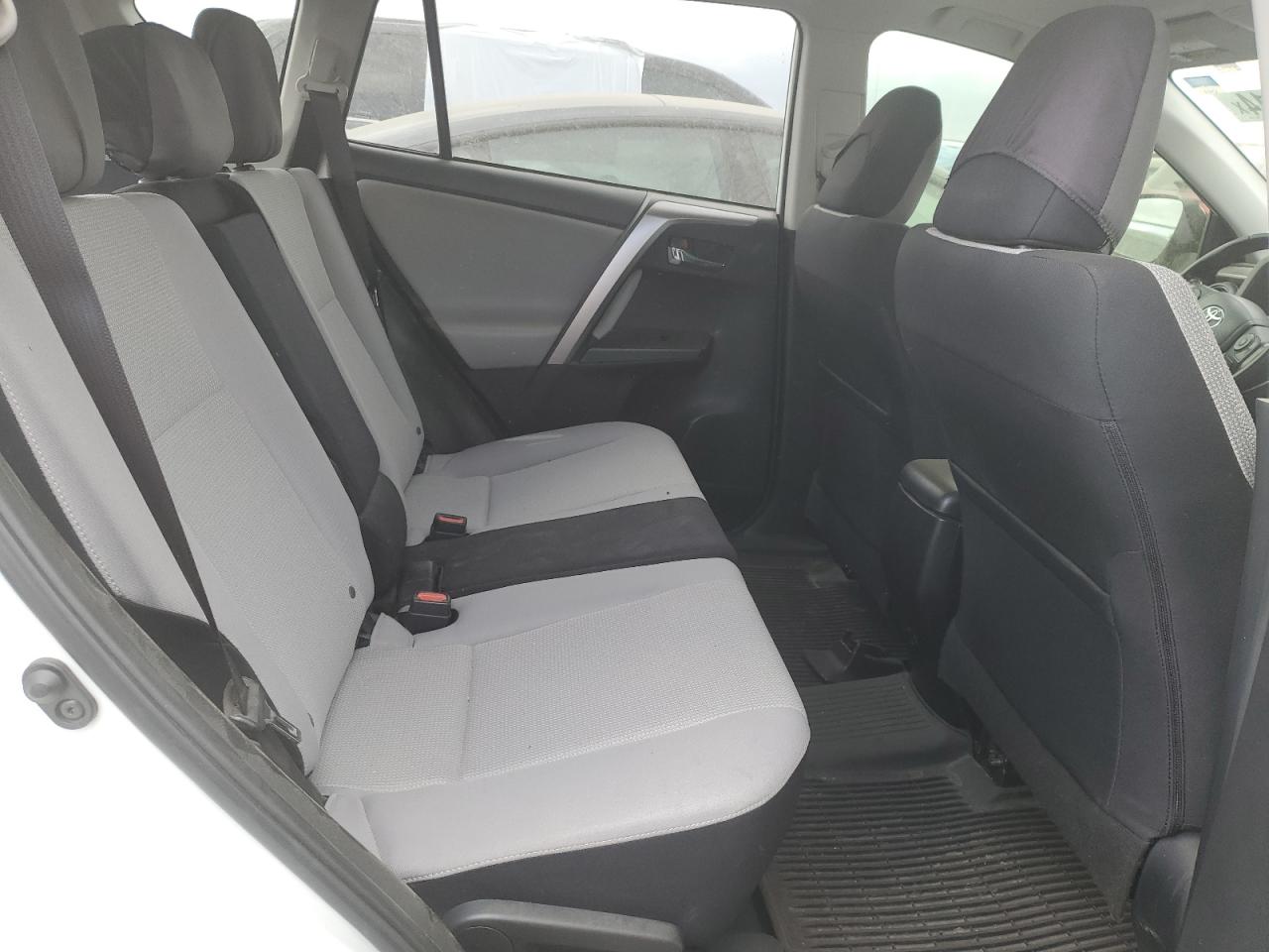 JTMRFREV1HJ714448 2017 Toyota Rav4 Xle