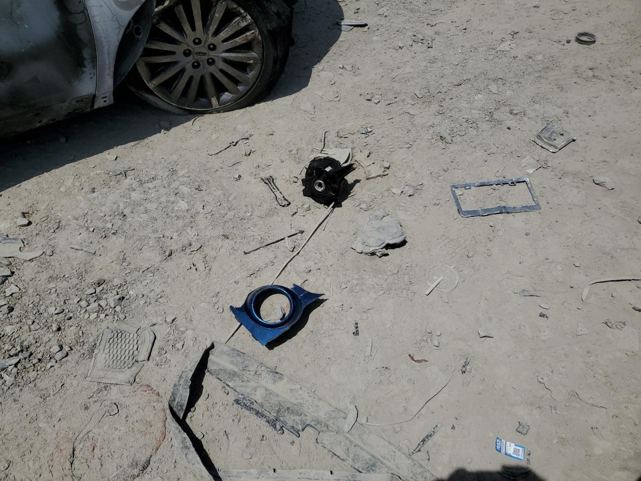 KNDJP3A59J7581566 2018 Kia Soul +