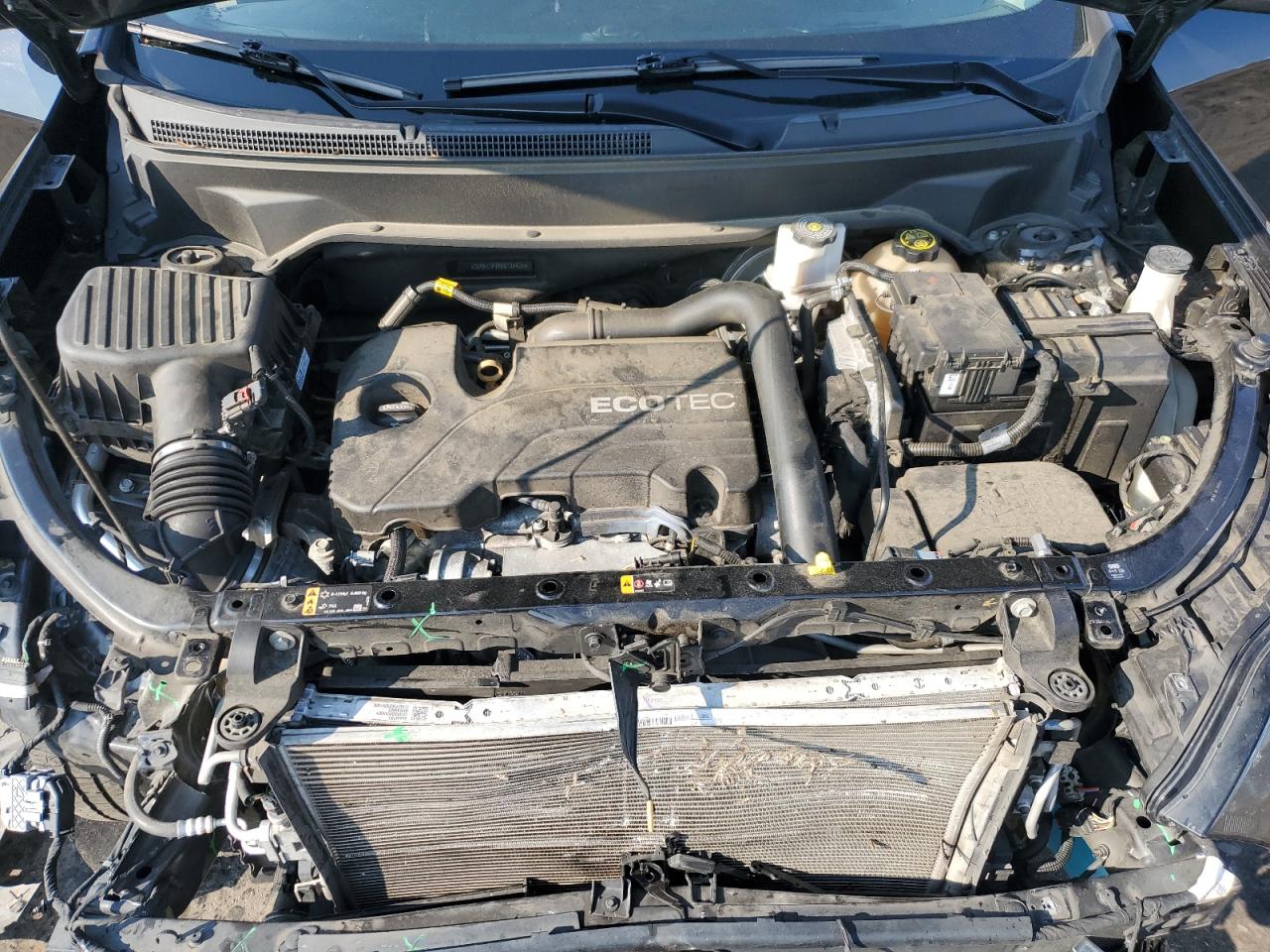 2GNAXTEV4K6135425 2019 Chevrolet Equinox Lt