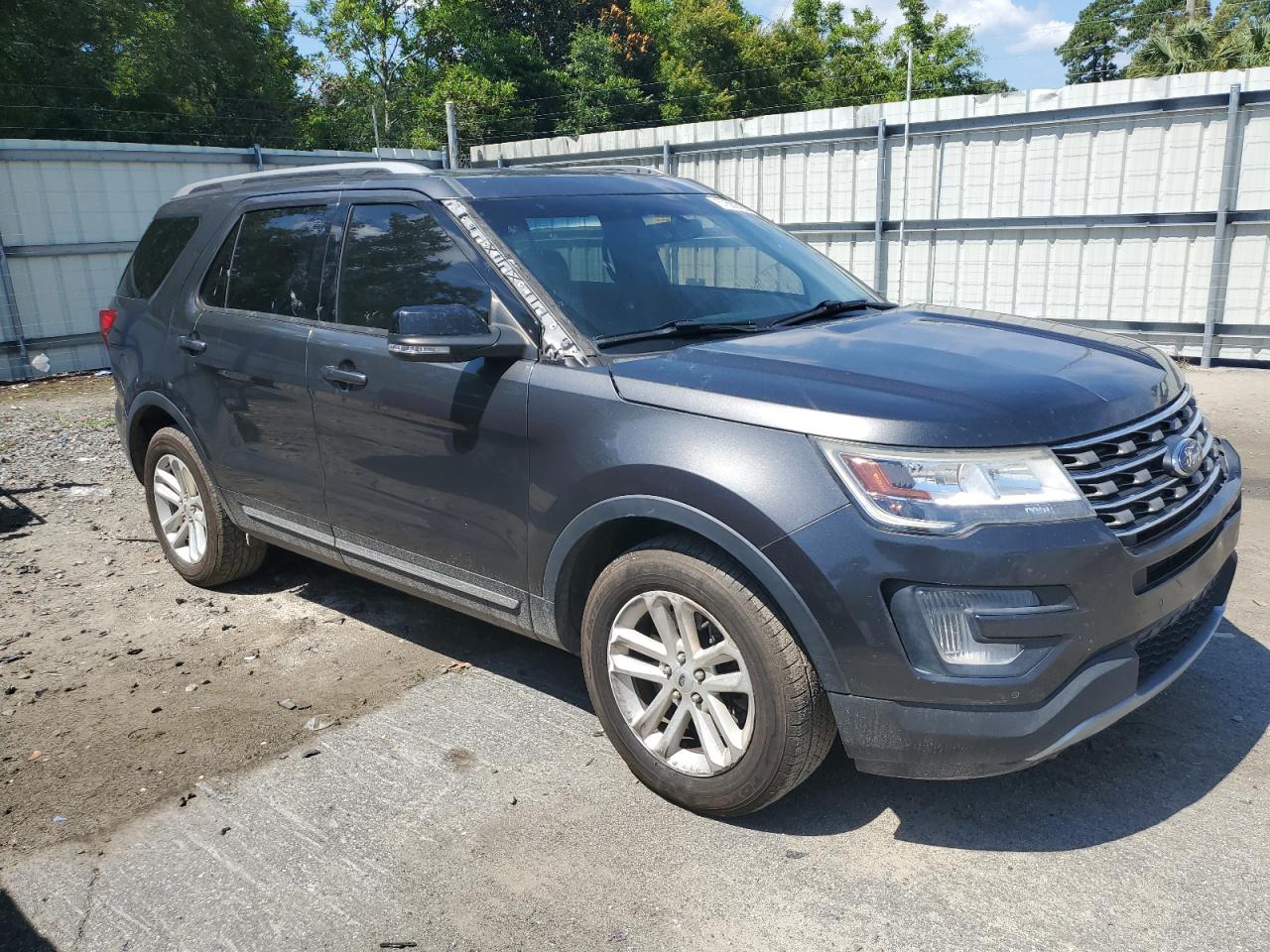 1FM5K7DH4HGD83805 2017 Ford Explorer Xlt