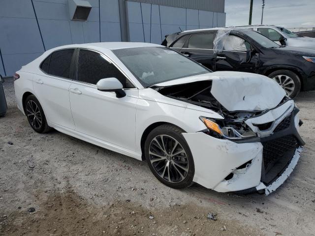 VIN 4T1G11AK2LU900893 2020 Toyota Camry, SE no.4