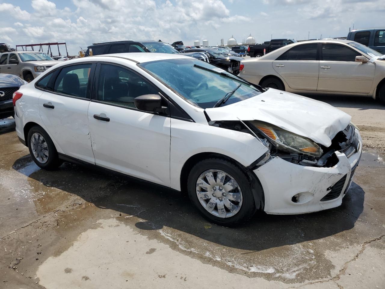 2014 Ford Focus S vin: 1FADP3E21EL354694