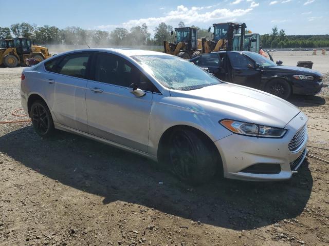 VIN 3FA6P0H76GR200999 2016 Ford Fusion, SE no.4