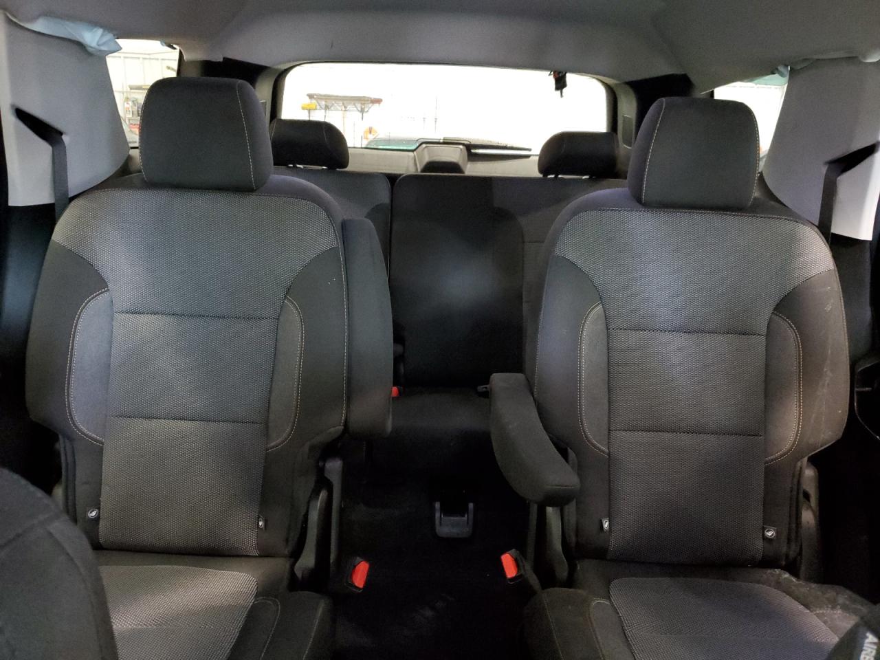 1GNEVGKW1KJ306937 2019 Chevrolet Traverse Lt