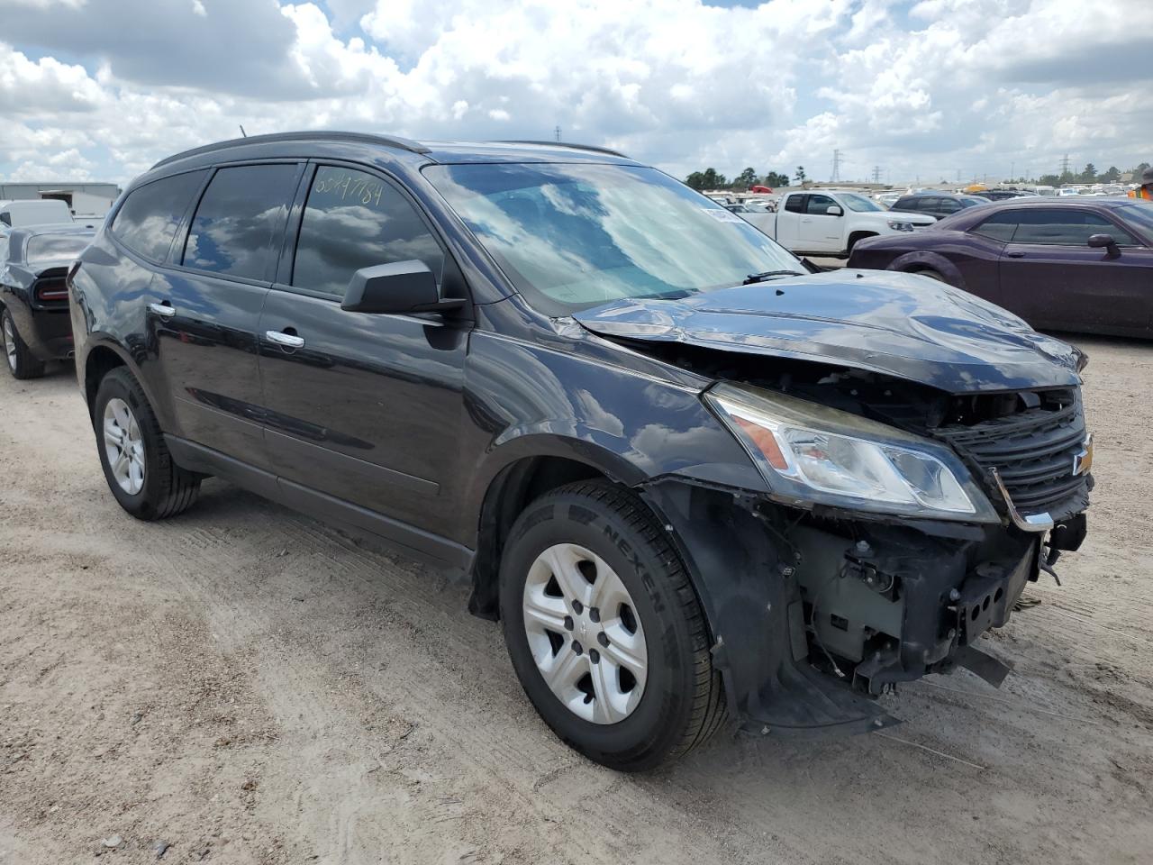 2017 Chevrolet Traverse Ls vin: 1GNKVFED6HJ240904