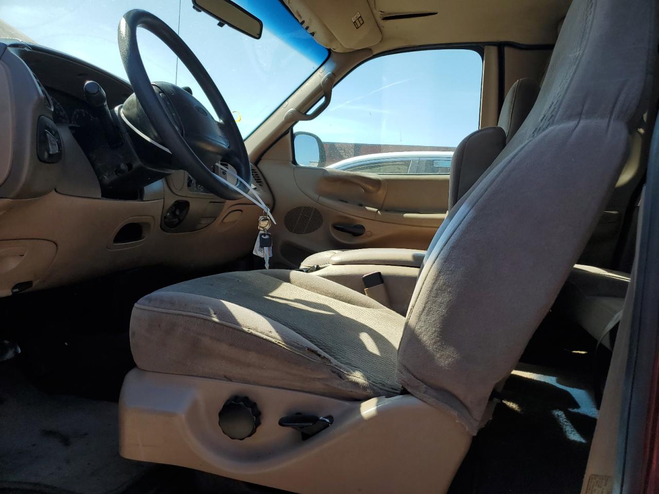 1FTZX1767WNA58220 1998 Ford F150 1FTZX1767WNA58220 1998 Ford F150