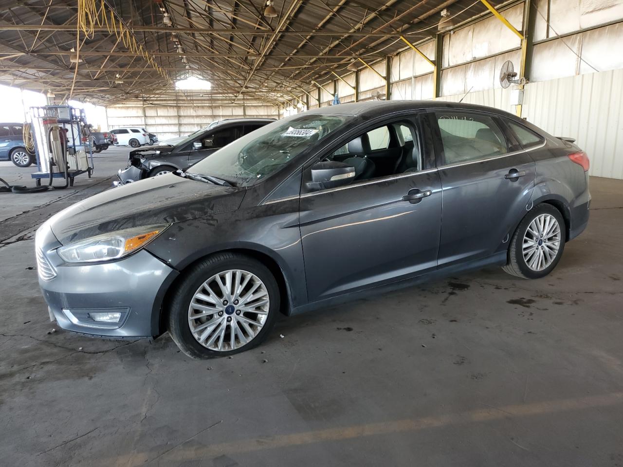 2018 Ford Focus Titanium vin: 1FADP3J21JL205279