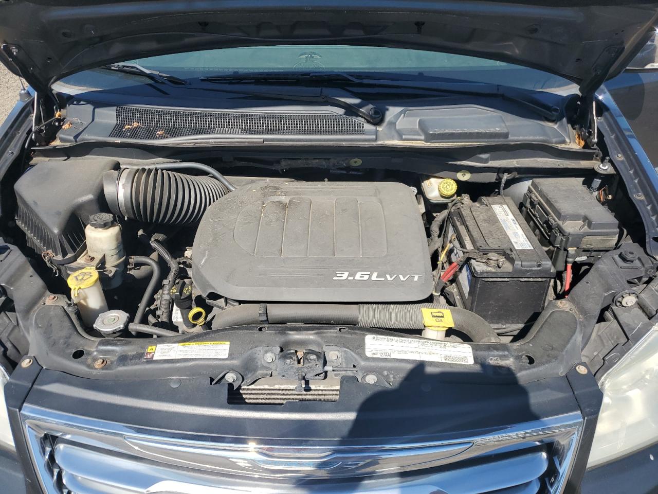 2A4RR8DG6BR759533 2011 Chrysler Town & Country Touring L