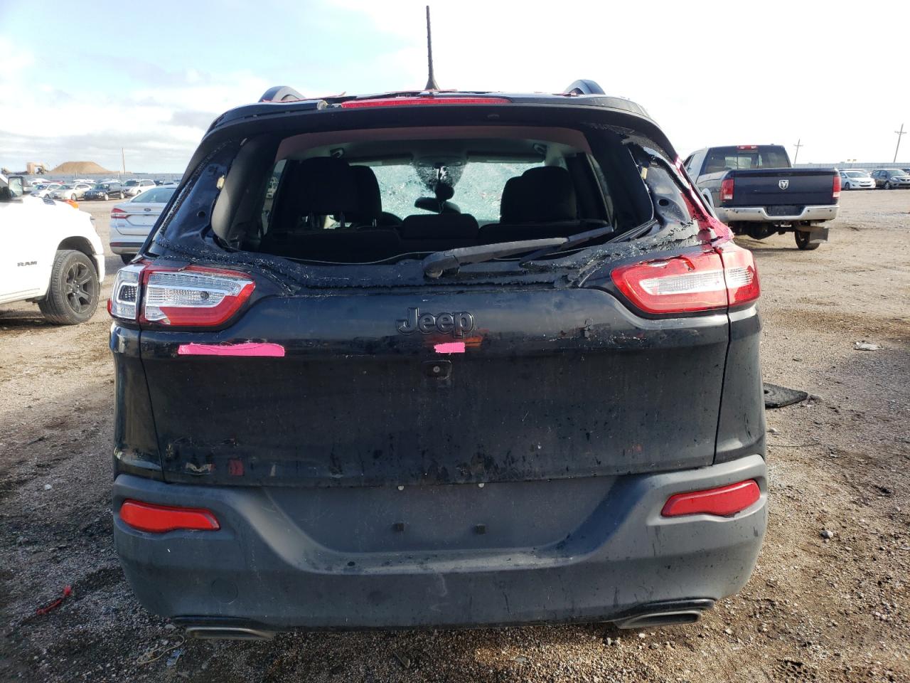 1C4PJMCX6JD517096 2018 Jeep Cherokee Latitude