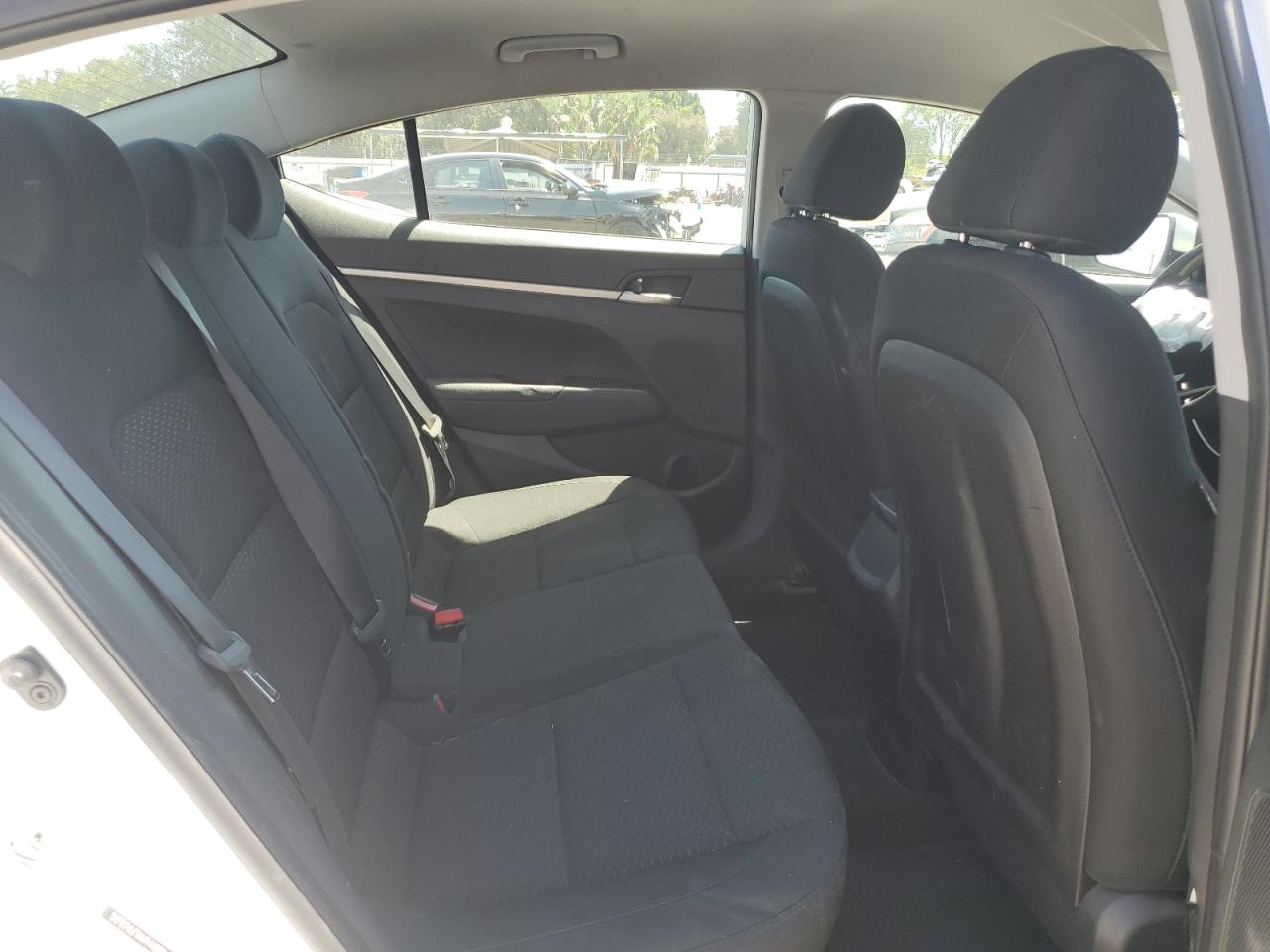 5NPD74LF1KH444899 2019 Hyundai Elantra Se