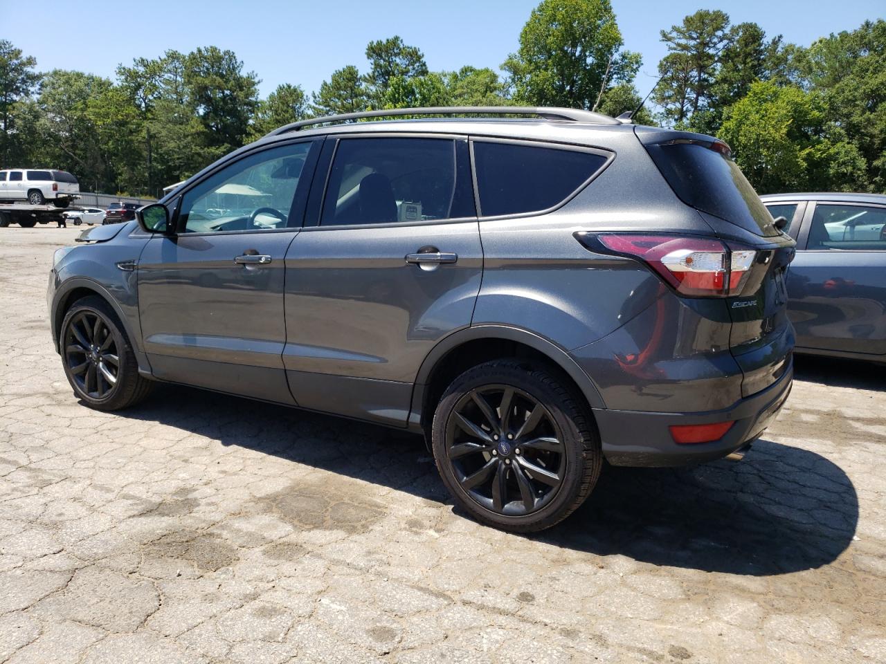 1FMCU0GD0JUC37944 2018 Ford Escape Se