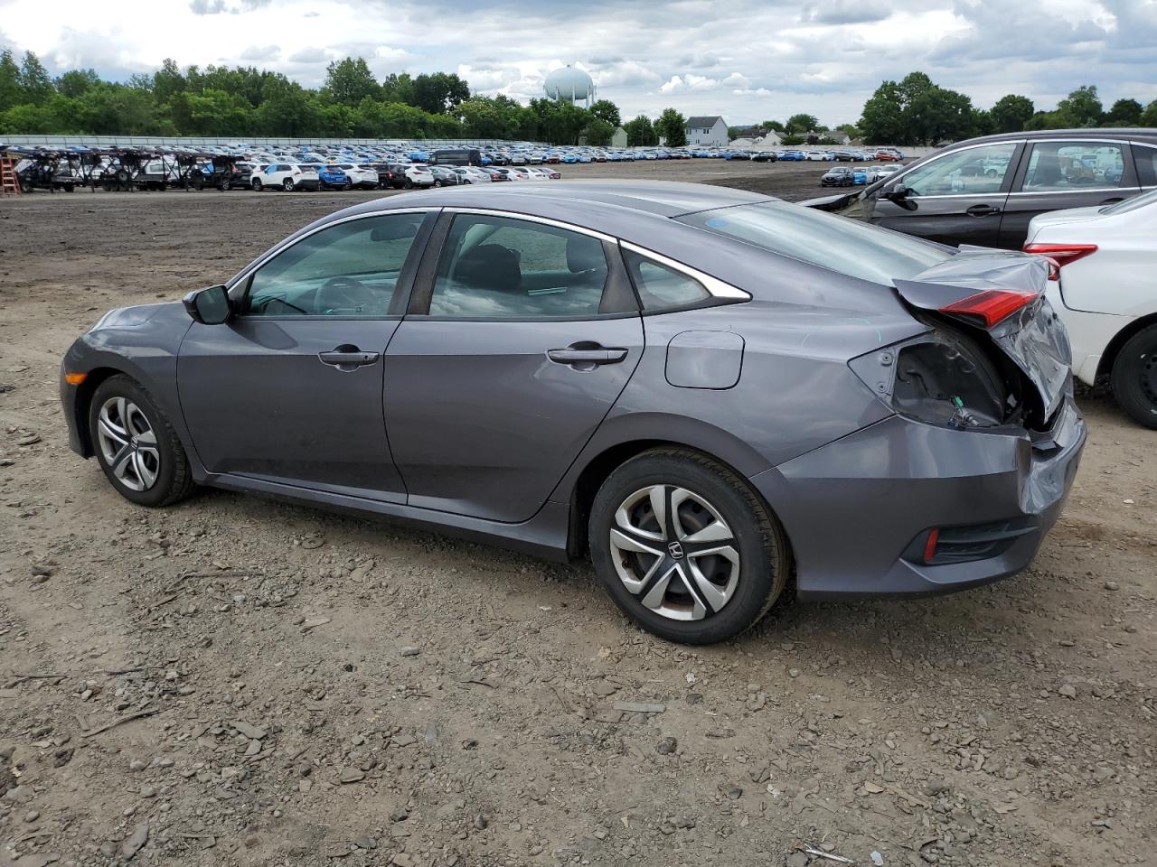 19XFC2F51HE204406 2017 Honda Civic Lx