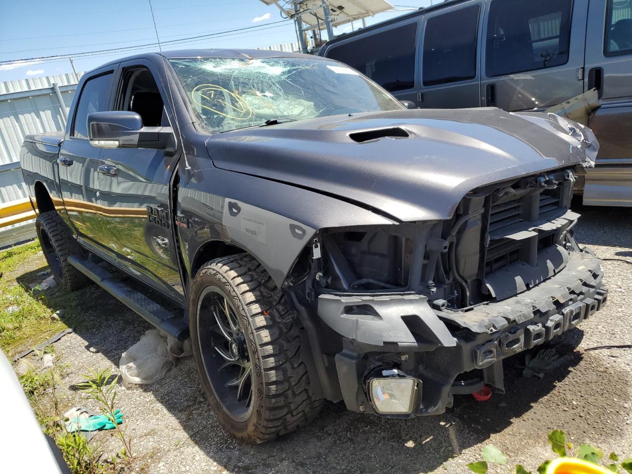 2018 Ram 1500 Sport vin: 1C6RR7MT1JS212400