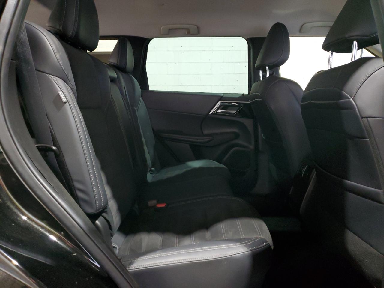 JA4J4UA80NZ090820 2022 Mitsubishi Outlander Se