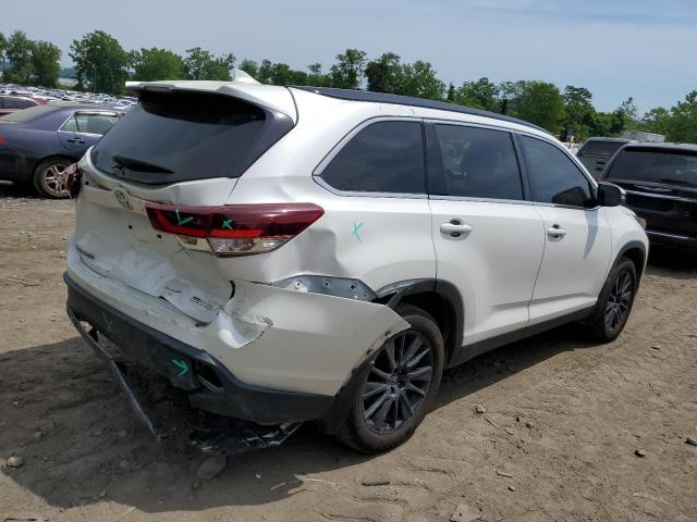 VIN 5TDJZRFH0KS603204 2019 Toyota Highlander, SE no.3