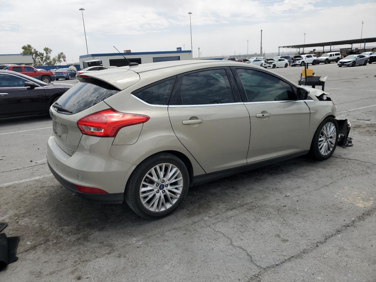 2016 Ford Focus Titanium vin: 1FADP3N20GL339851