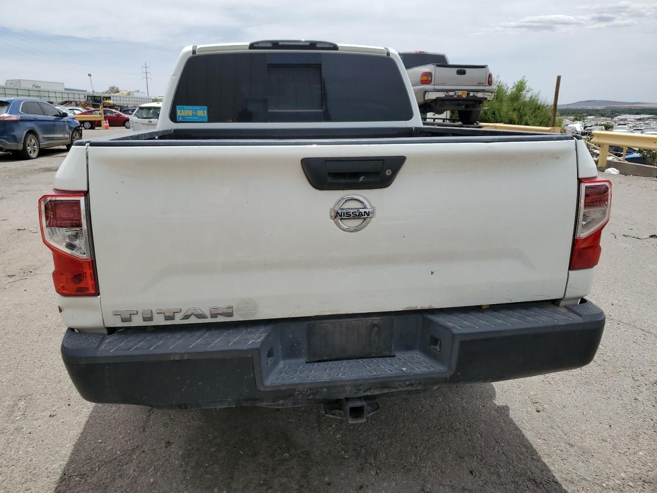 1N6AA1EK2HN531858 2017 Nissan Titan S