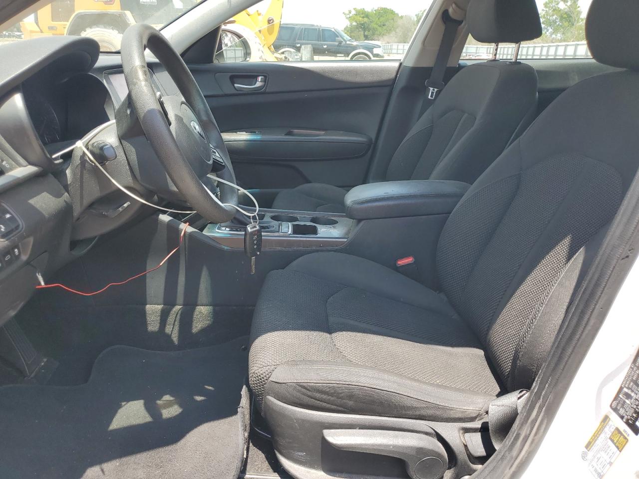 5XXGT4L34KG358500 2019 Kia Optima Lx