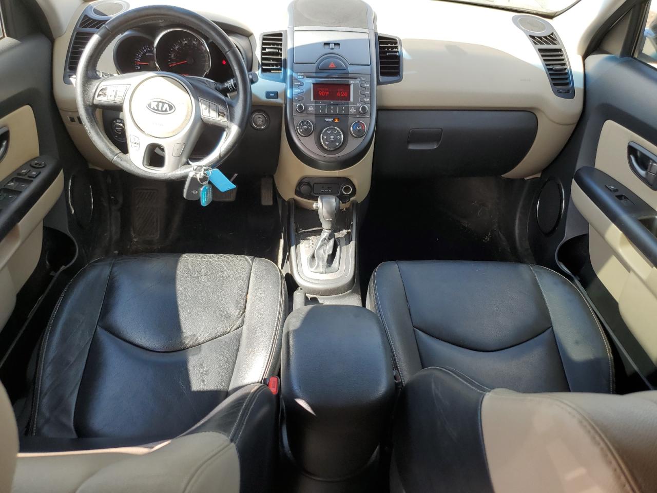 KNDJT2A24B7340432 2011 Kia Soul +