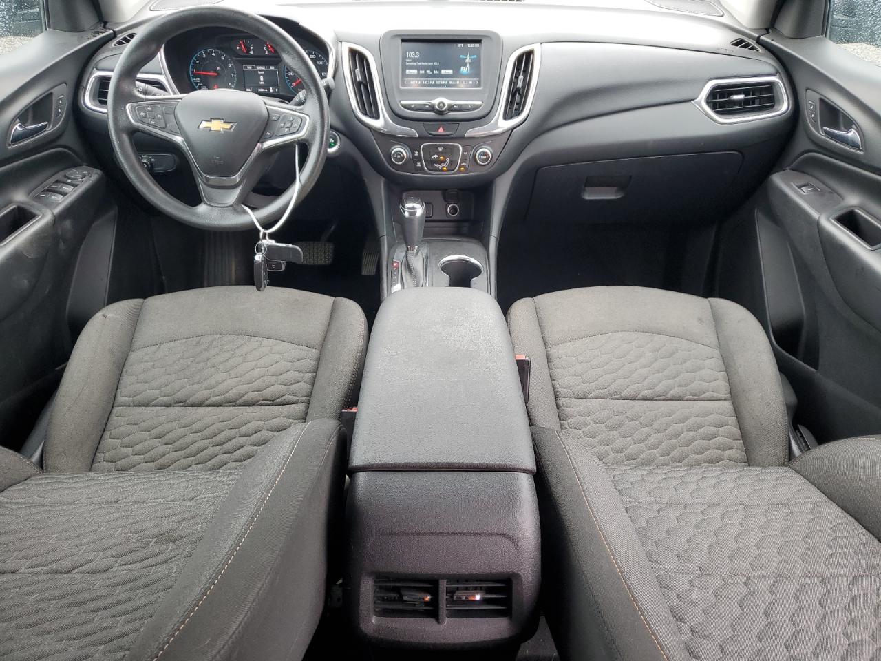 2GNAXJEV3J6131014 2018 Chevrolet Equinox Lt