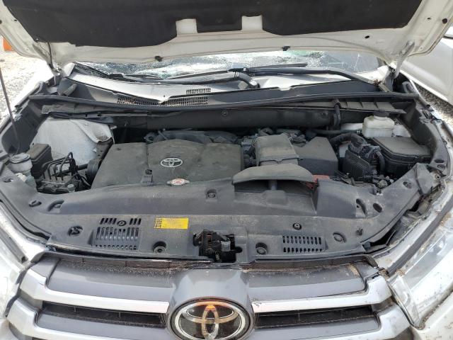 VIN 5TDJZRFH0KS915684 2019 Toyota Highlander, SE no.12