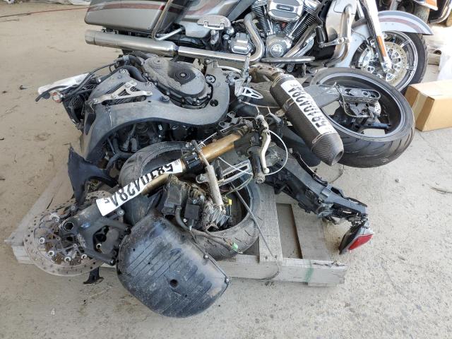 2011 SUZUKI GSX-R1000 JS1GT78A0B2101455