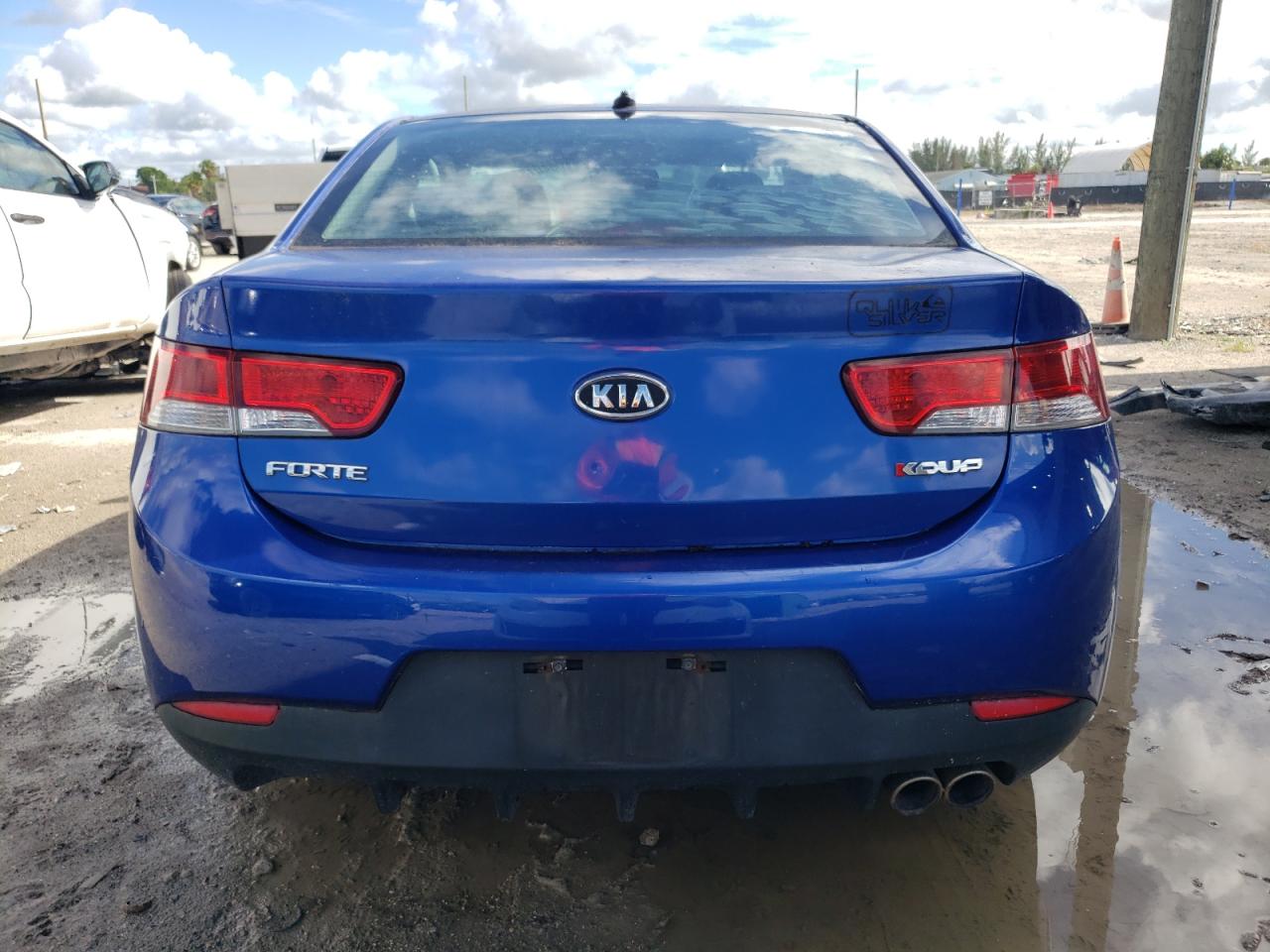 KNAFW6A35A5302695 2010 Kia Forte Sx