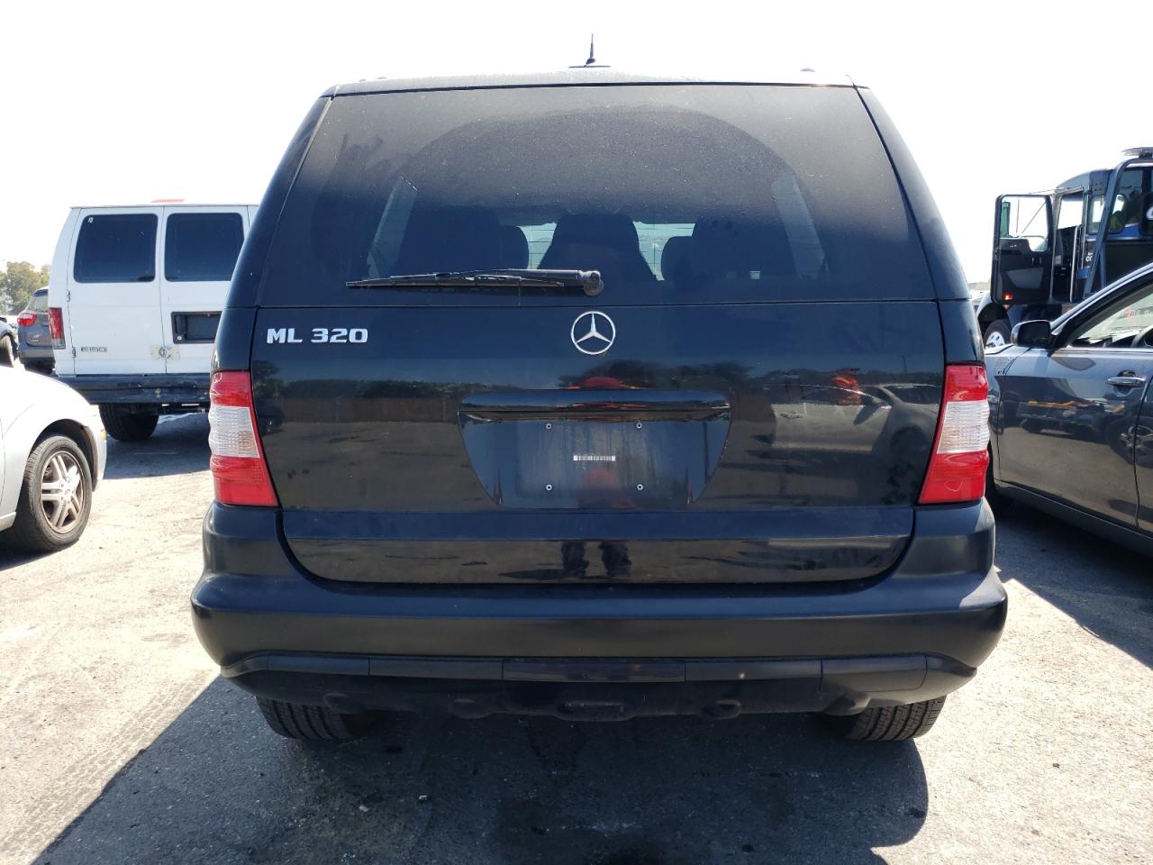 4JGAB54E83A373718 2003 Mercedes-Benz Ml 320