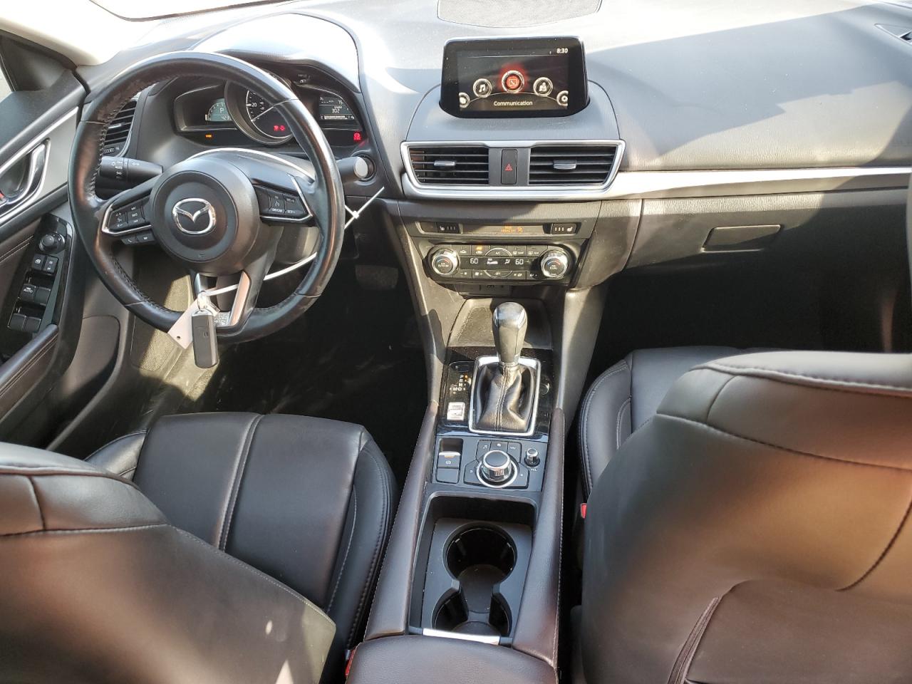 3MZBN1V38JM214782 2018 Mazda 3 Touring