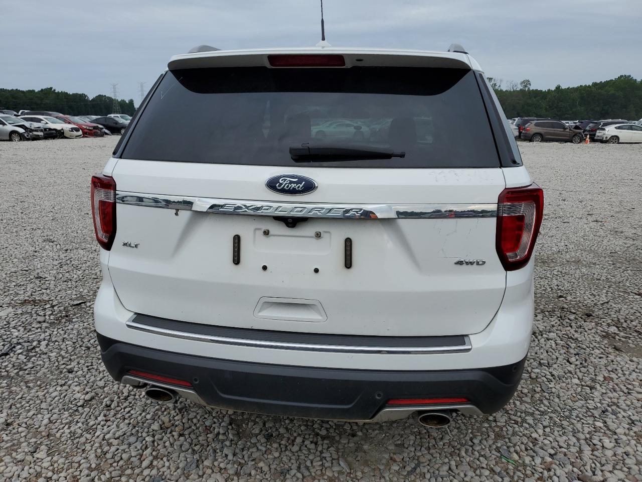 1FM5K8D83JGA28555 2018 Ford Explorer Xlt