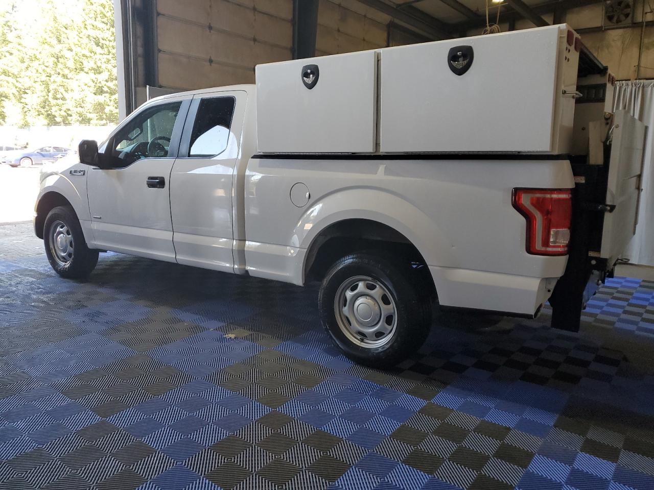 2016 Ford F150 Super Cab vin: 1FTEX1CGXGKE98609