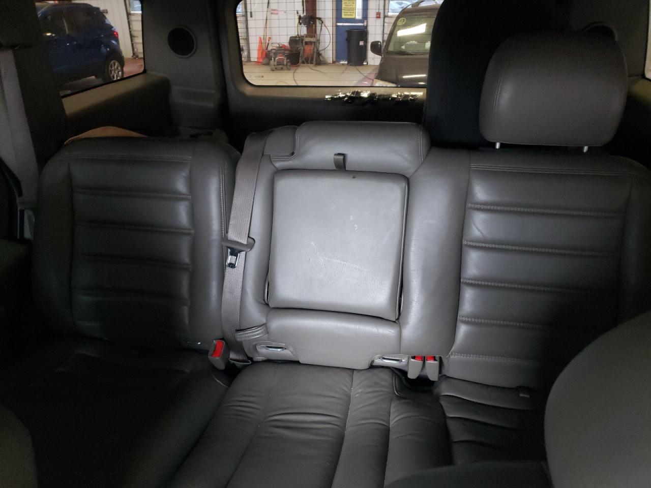 5GRGN23U84H106583 2004 Hummer H2