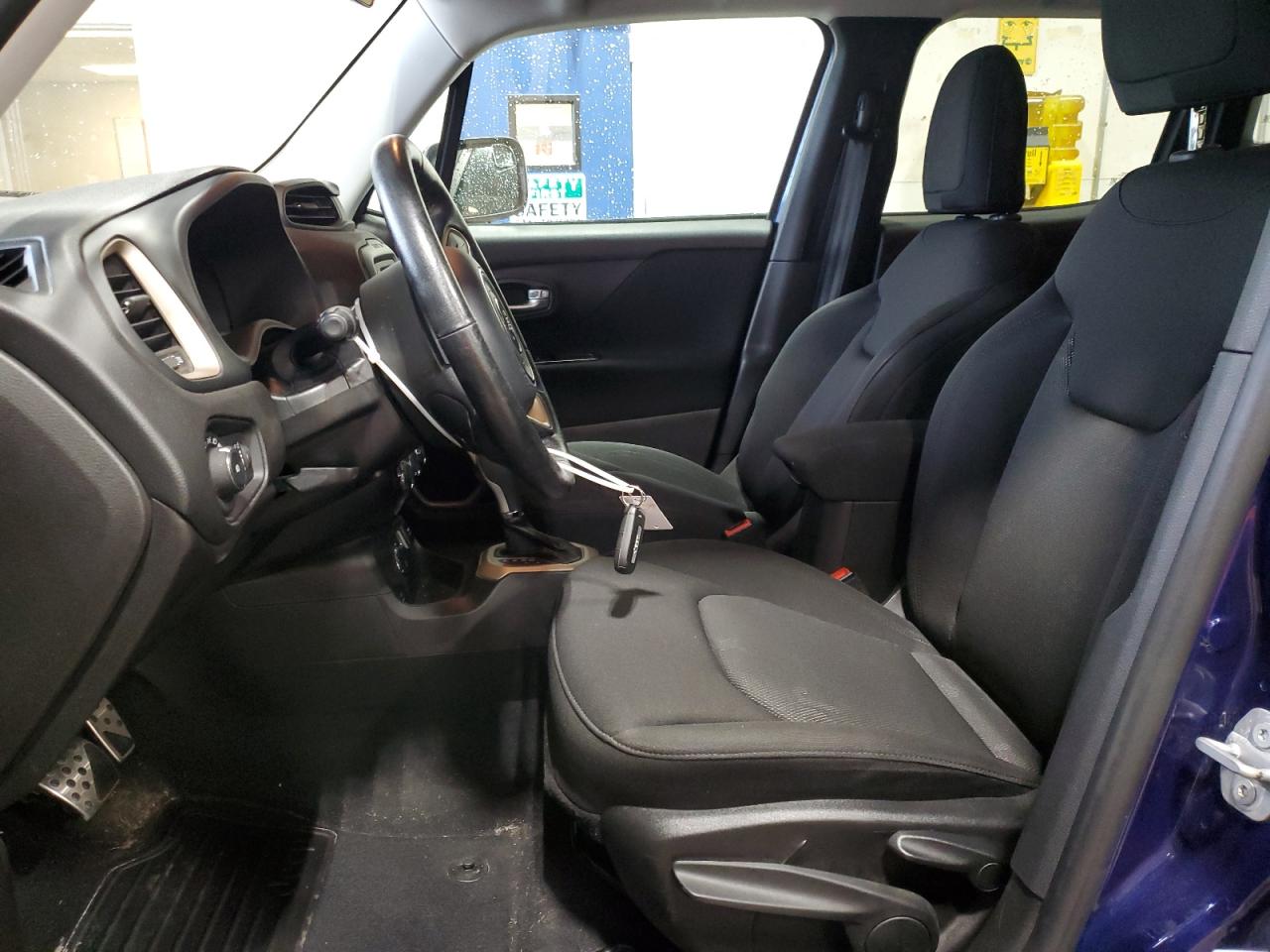 ZACCJBBT4GPE35833 2016 Jeep Renegade Latitude