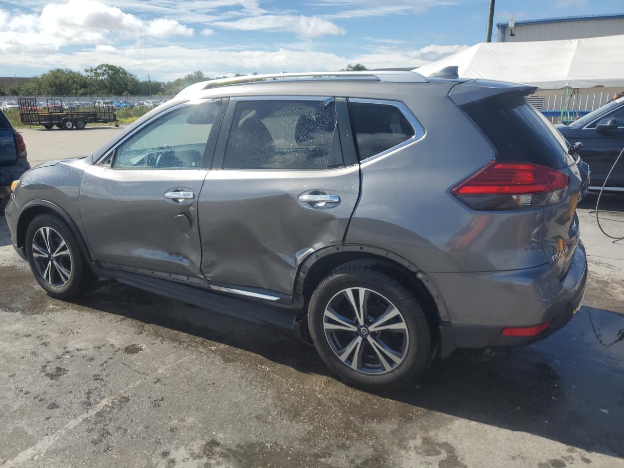 JN8AT2MT8HW139043 2017 Nissan Rogue S