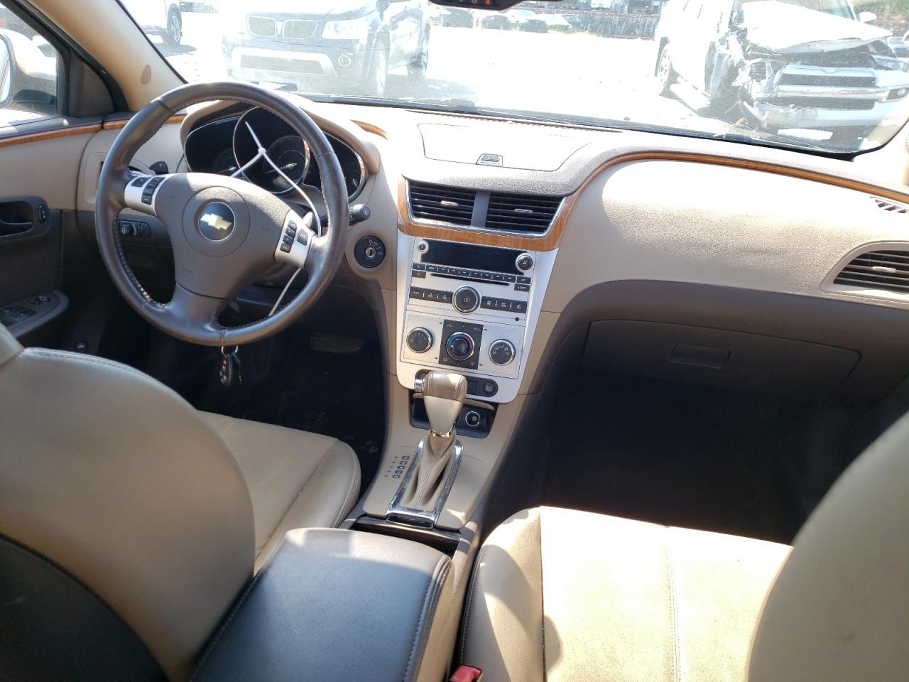 1G1ZD5E08AF114658 2010 Chevrolet Malibu 2Lt