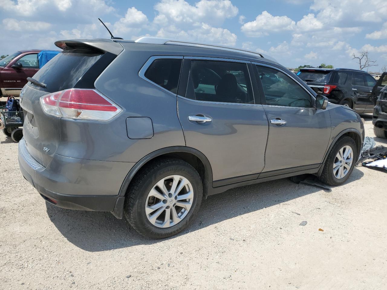 KNMAT2MT2FP510409 2015 Nissan Rogue S