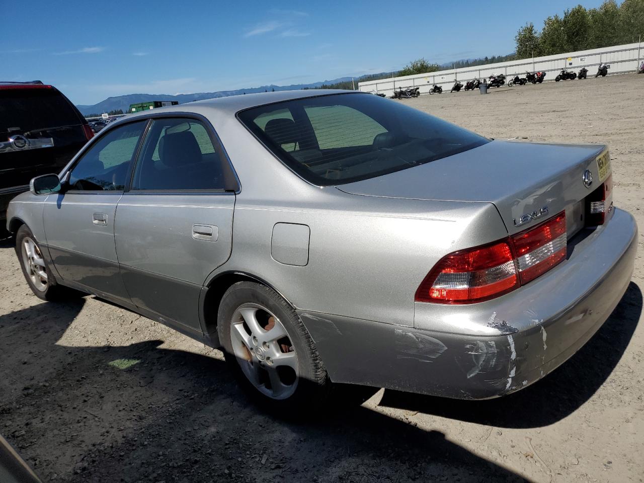 JT8BF28G010315210 2001 Lexus Es 300